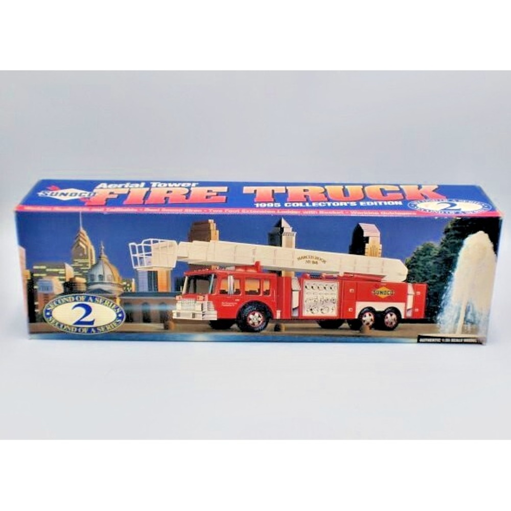 1995‎ Sunoco Collector Series Aerial Tower Fire Truck 1:35 Working Lights & Horn